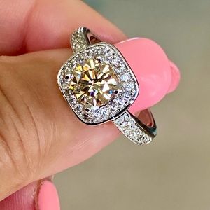 💥 NEW 3.02 Ct. 💥💥 Yellow 💥Moissanite/Diamond ring 💥❤️💥